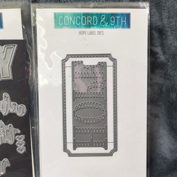 Concord Dies Set of 4 - Tulip, Hugs, All About You, Hope - Picture 5 of 5